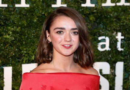 Maisie Williams photo 888