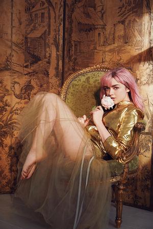 Maisie Williams photo 904