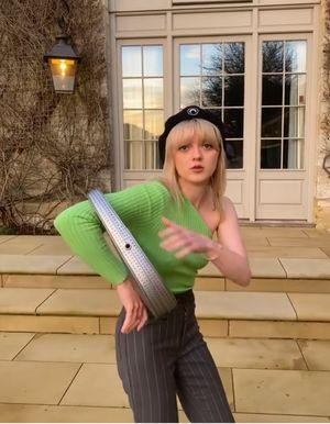 Maisie Williams photo 991