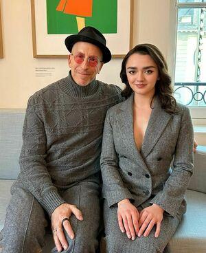 Maisie Williams photo 1007