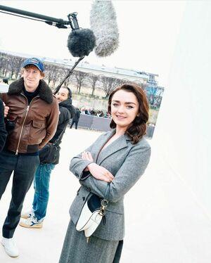Maisie Williams photo 1012