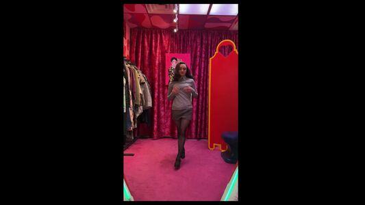 Maisie Williams photo 1083
