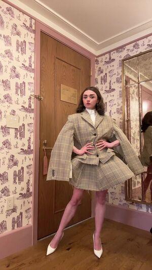 Maisie Williams photo 1156