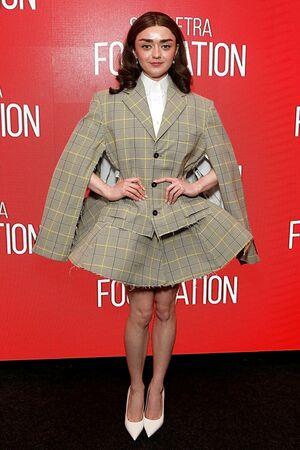 Maisie Williams photo 1159