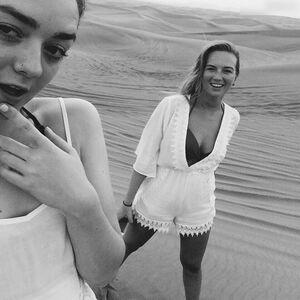 Maisie Williams photo 1171