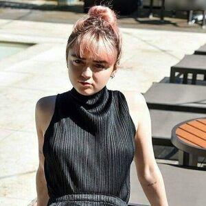 Maisie Williams photo 1183