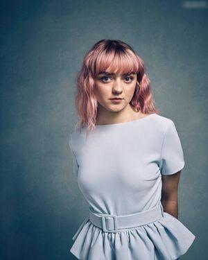 Maisie Williams photo 1199