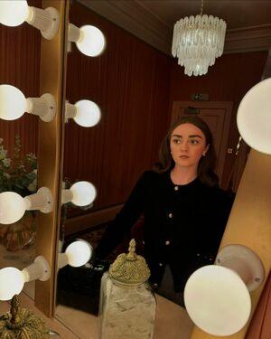 Maisie Williams photo 1249