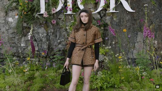 Maisie Williams photo 1250