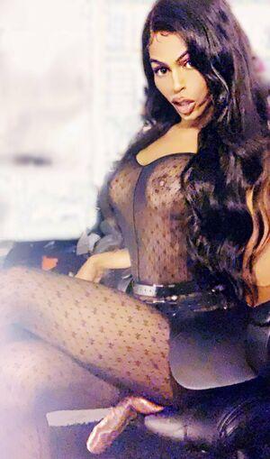 MaliyahLoren photo 23