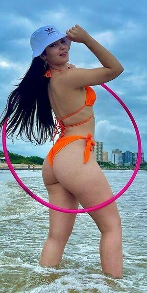 Mari Robattini photo 3