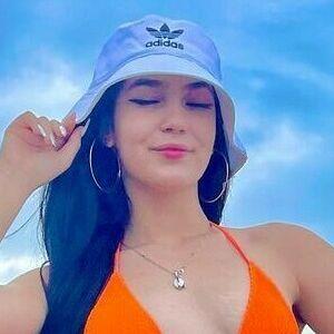 Profile photo of Mari Robattini