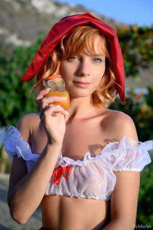 Marta Gromova photo 476