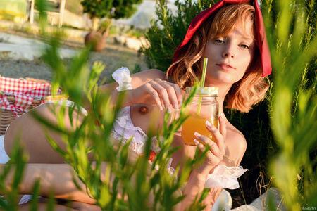 Marta Gromova photo 722