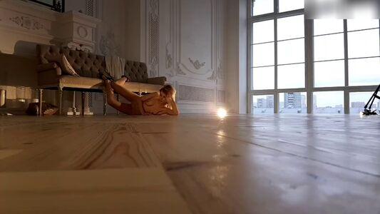 Marta Gromova photo 929