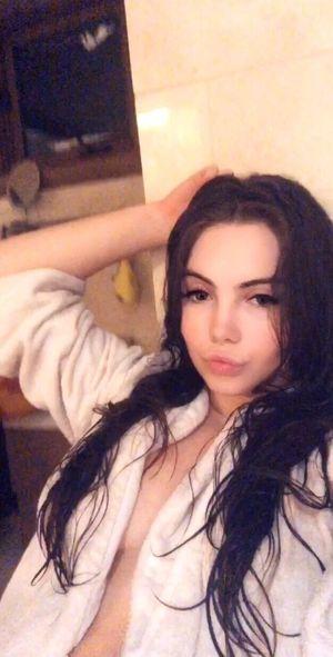 Mckayla Maroney photo 415