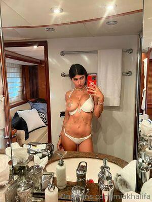 Mia Khalifa photo 80