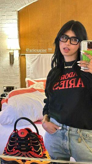 Mia Khalifa photo 244