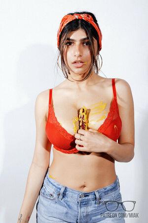 Mia Khalifa photo 372
