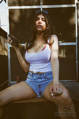 Mia Khalifa photo 377