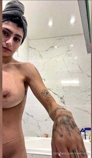 Mia Khalifa photo 410