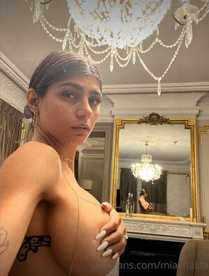 Mia Khalifa photo 915