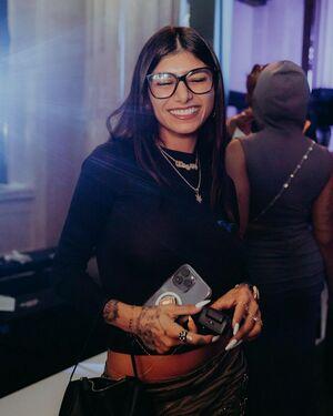 Mia Khalifa photo 926