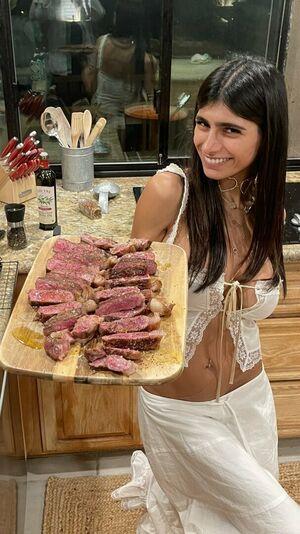 Mia Khalifa photo 990