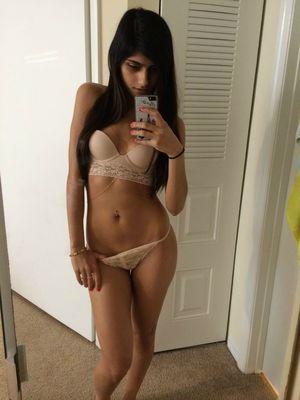 Mia Khalifa photo 1687