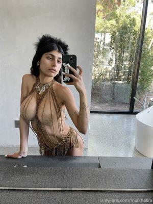 Mia Khalifa photo 1799
