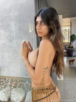 Mia Khalifa photo 1803