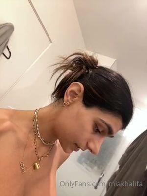 Mia Khalifa photo 1820