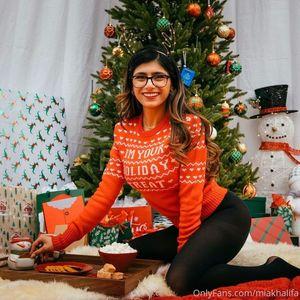 Mia Khalifa photo 1945