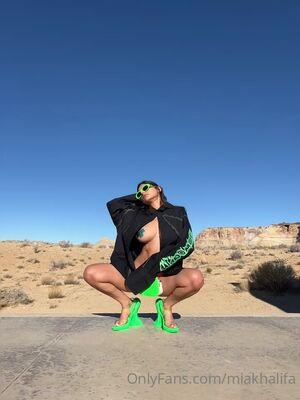 Mia Khalifa photo 2075