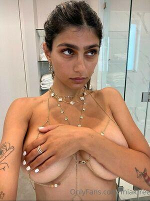Mia Khalifa photo 2124