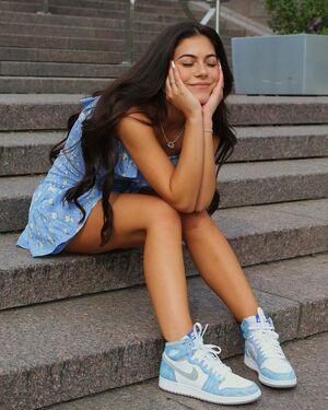 Mia Sweitzer photo 2