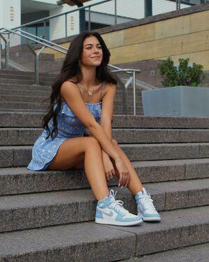 Mia Sweitzer photo 4