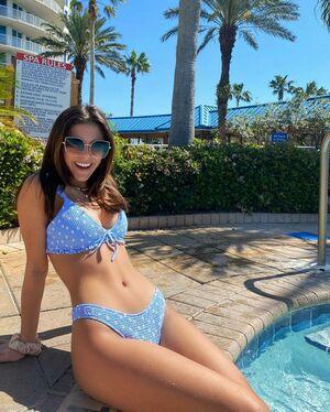 Mia Sweitzer photo 6