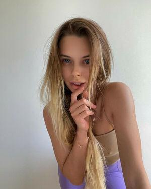 Mihalina Novakovskaya photo 103