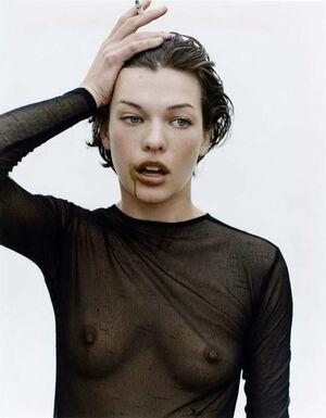 Milla Jovovich photo 34