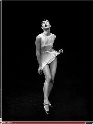 Milla Jovovich photo 35