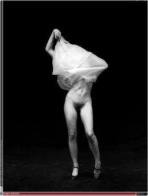 Milla Jovovich photo 46