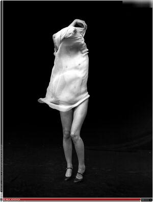 Milla Jovovich photo 131