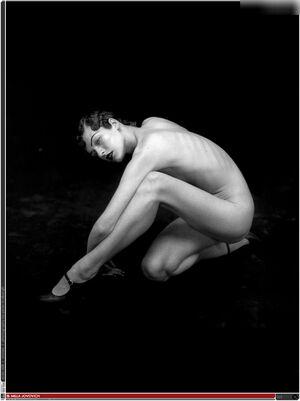 Milla Jovovich photo 132