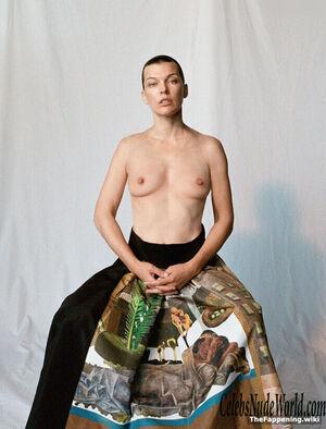 Milla Jovovich photo 144