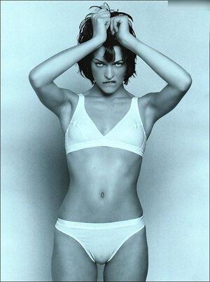 Milla Jovovich photo 251