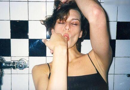Milla Jovovich photo 255