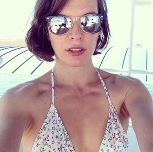 Milla Jovovich photo 273