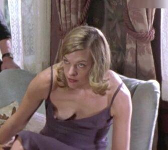 Milla Jovovich photo 320