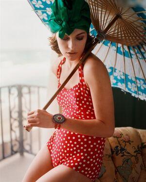 Milla Jovovich photo 325